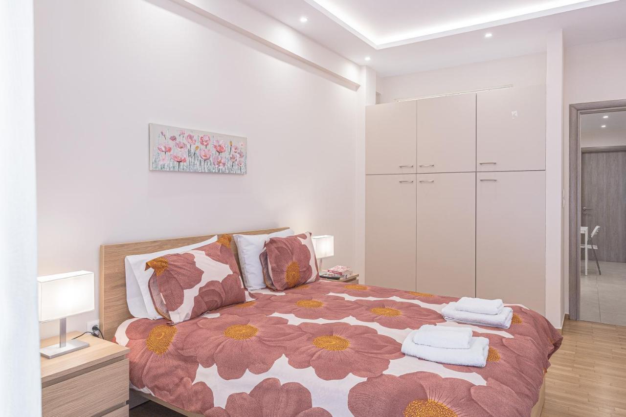 Amazing Apartment Near Metro Station! Athen Eksteriør billede