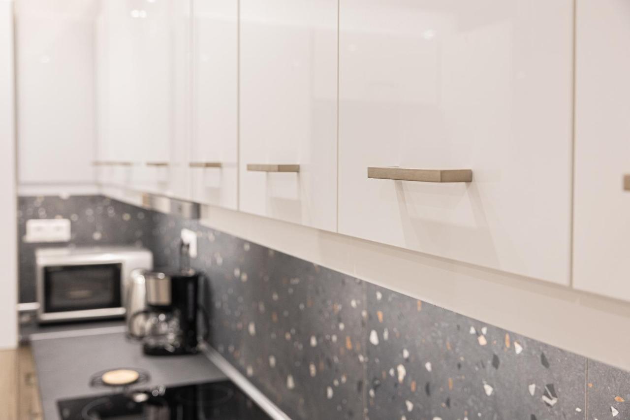 Amazing Apartment Near Metro Station! Athen Eksteriør billede