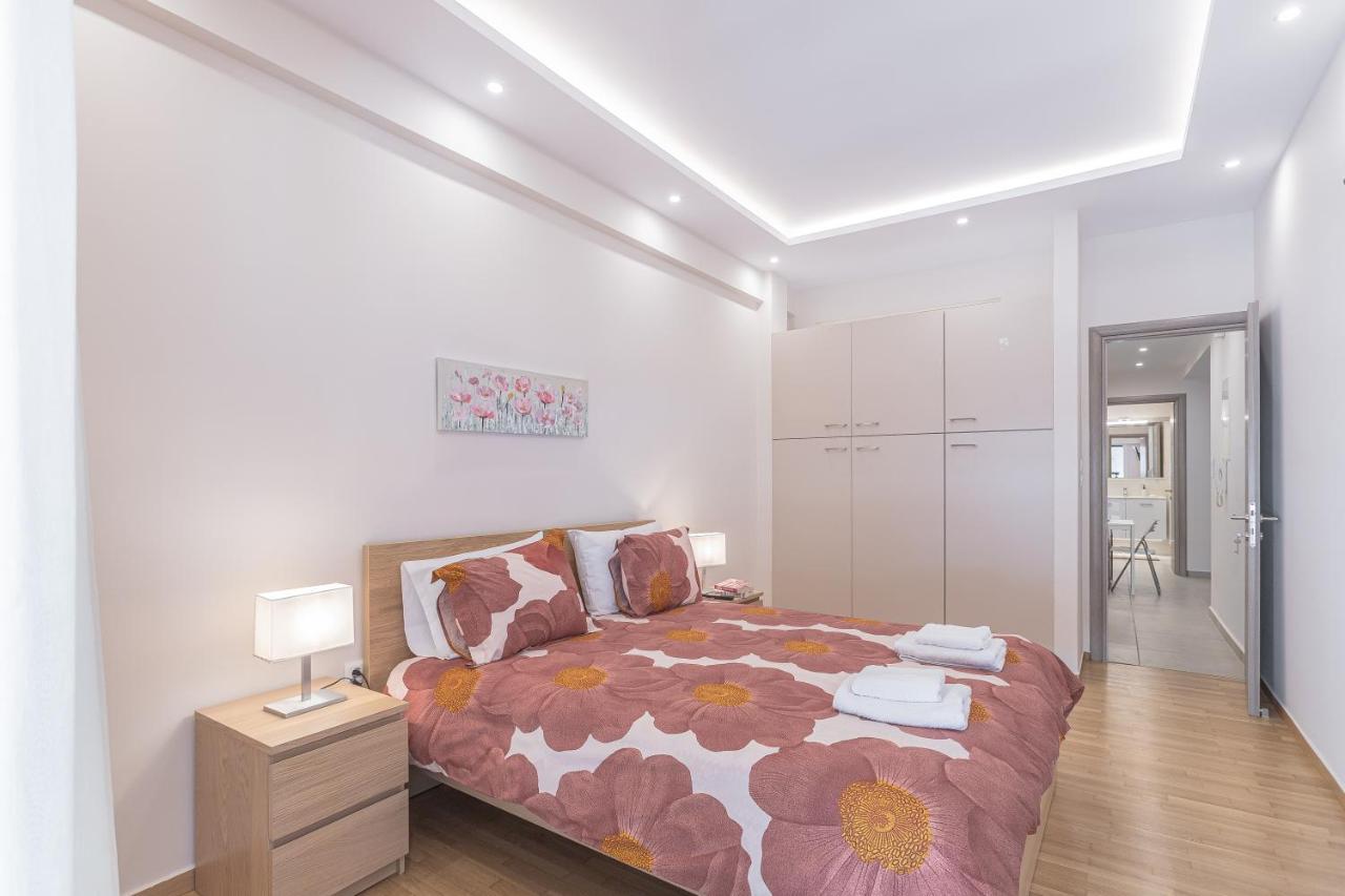 Amazing Apartment Near Metro Station! Athen Eksteriør billede