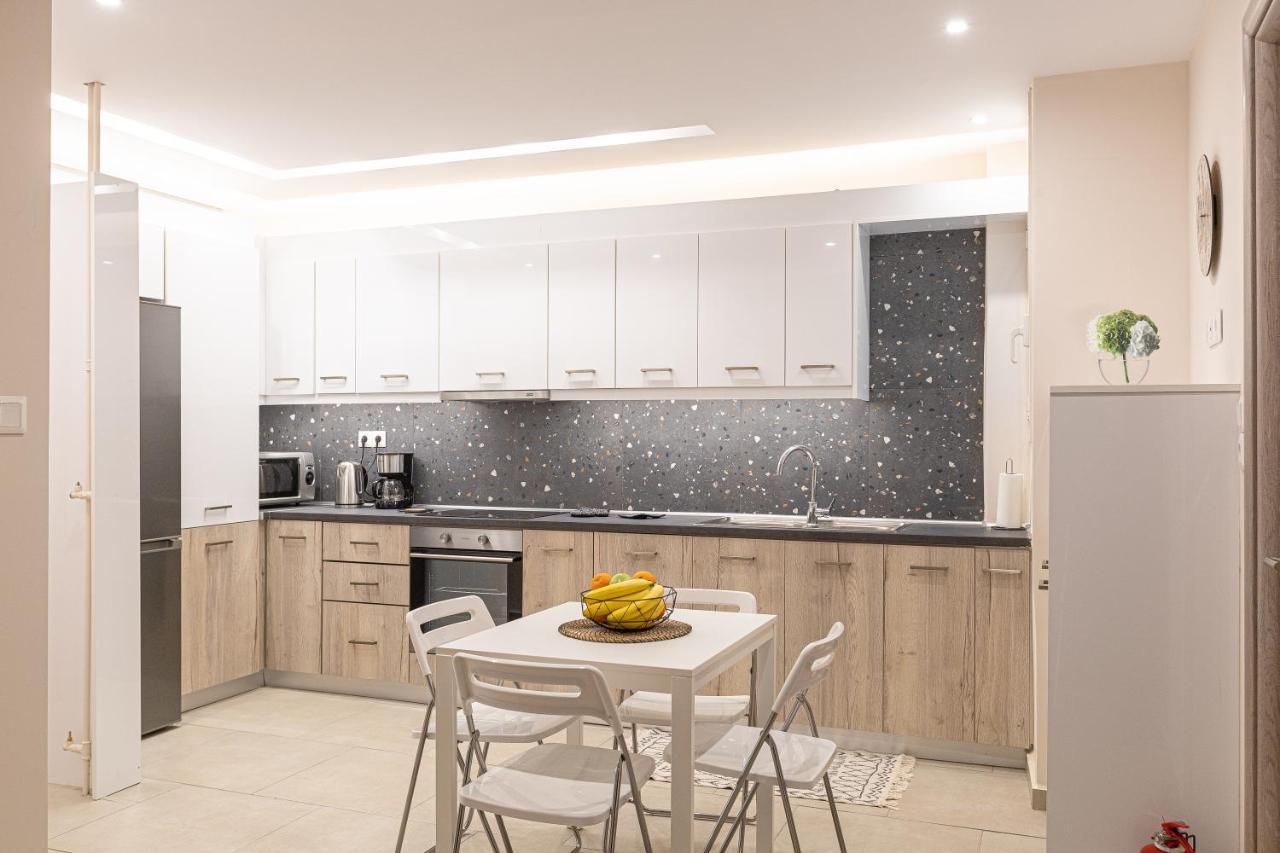 Amazing Apartment Near Metro Station! Athen Eksteriør billede